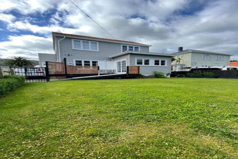 Photo of property in 1/56 Churton Crescent, Taita, Lower Hutt, 5011