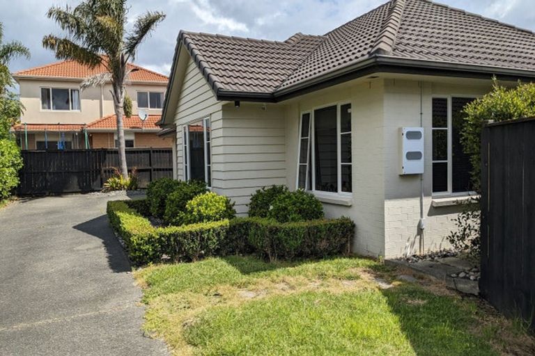 Photo of property in 16 Amapur Place, Flat Bush, Auckland, 2019