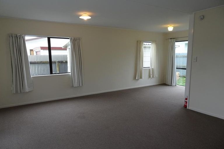 Photo of property in 7a Hetley Crescent, Taradale, Napier, 4112