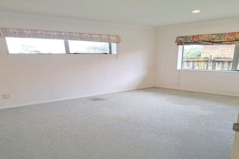 Photo of property in 6 Longford Park Drive, Takanini, 2112