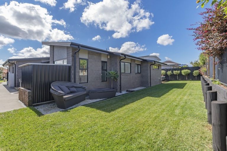 Photo of property in 300 Harbourside Drive, Karaka, Papakura, 2113