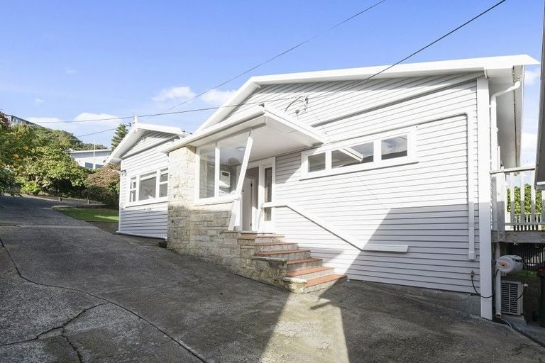 Photo of property in 113 Totara Road, Miramar, Wellington, 6022
