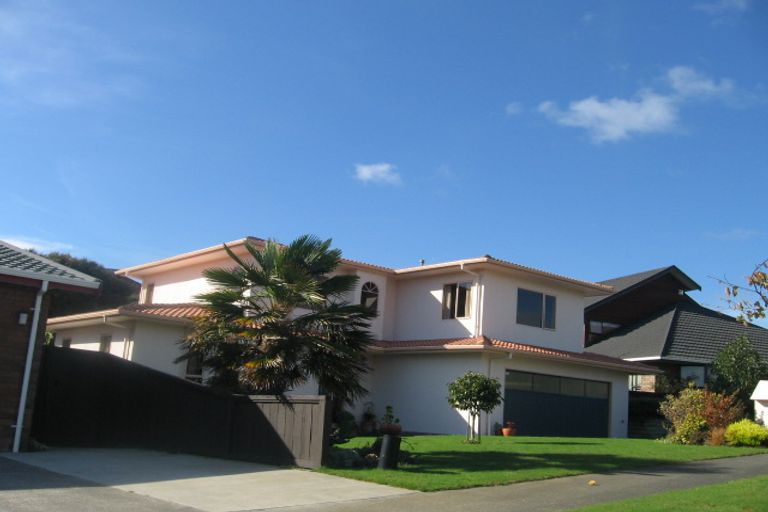 Photo of property in 22 Musket Lane, Whitby, Porirua, 5024