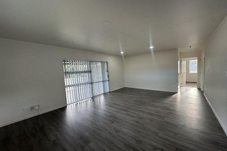 Photo of property in 8 Dennis Road, Papatoetoe, Auckland, 2025