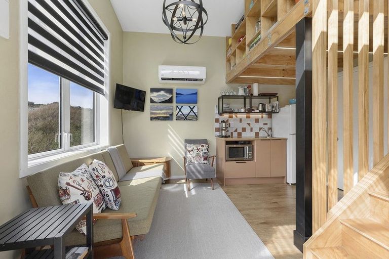 Photo of property in 31 Kapiti Crescent, Titahi Bay, Porirua, 5022