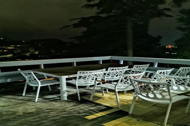 Photo of property in 50 Girrahween Drive, Totara Vale, Auckland, 0629