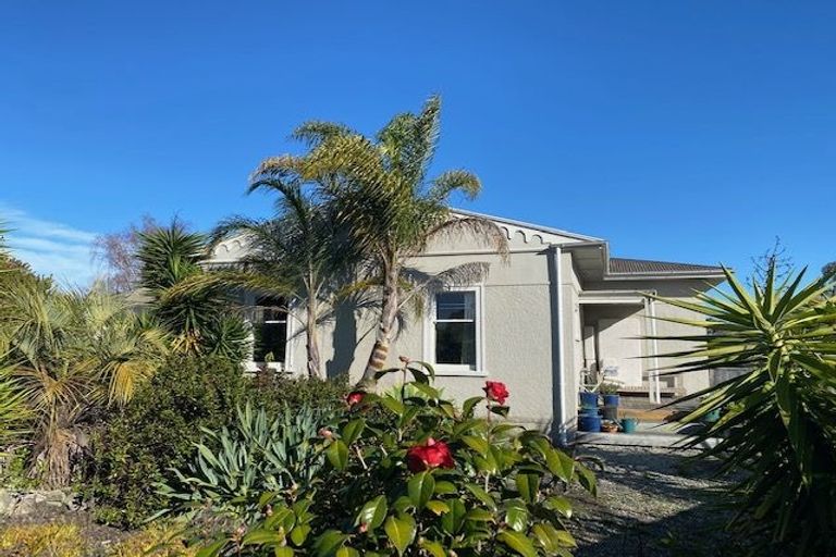 Photo of property in 17a Arataki Road, Havelock North, 4130