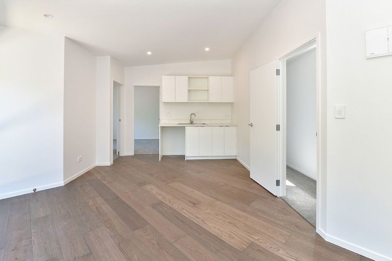 Photo of property in 299 Whangaparaoa Road, Red Beach, 0932