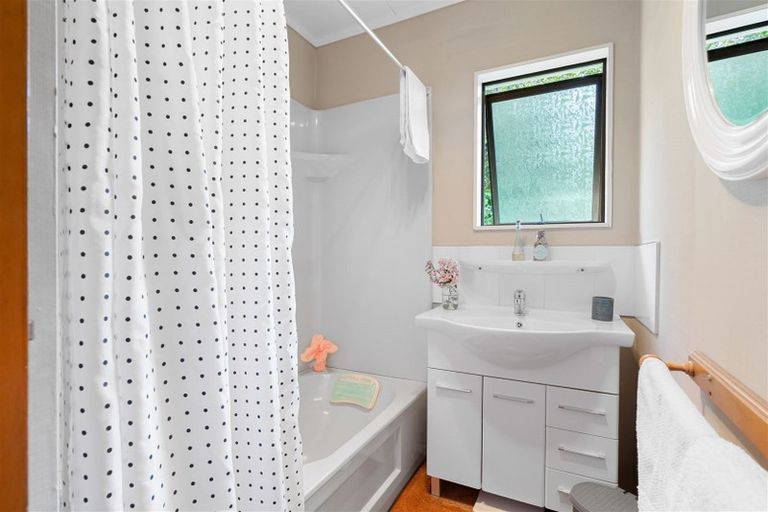 Photo of property in 168 Massey Road, Waipu, 0582