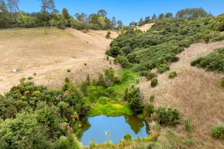 Photo of property in 592 Kanohi Road, Kaukapakapa, 0873