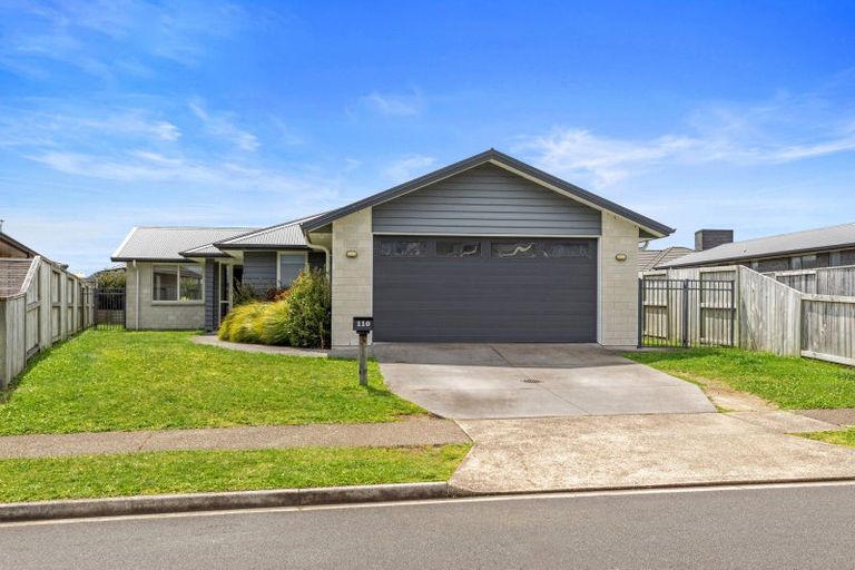 Photo of property in 110 Puhirake Crescent, Pyes Pa, Tauranga, 3112