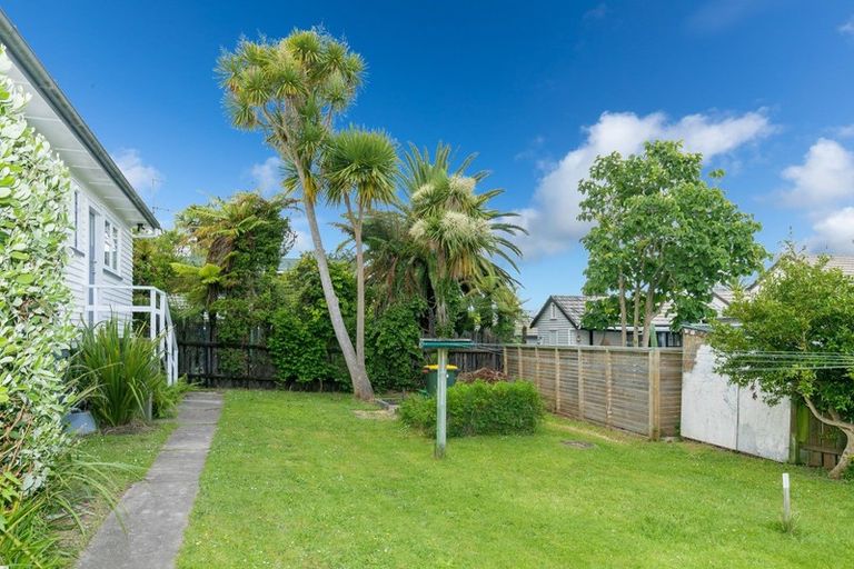 Photo of property in 1 Flynn Road, Hillcrest, Hamilton, 3216