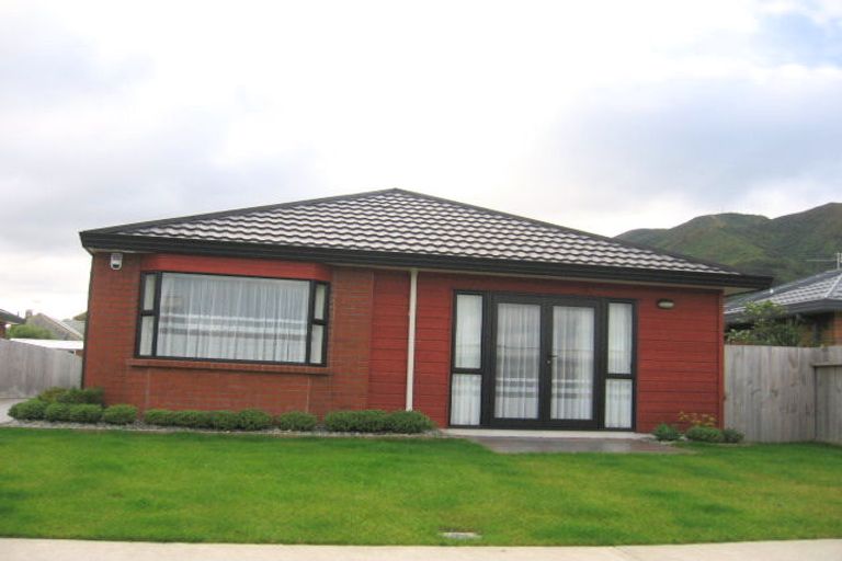 Photo of property in 13 Mandel Mews, Waiwhetu, Lower Hutt, 5010