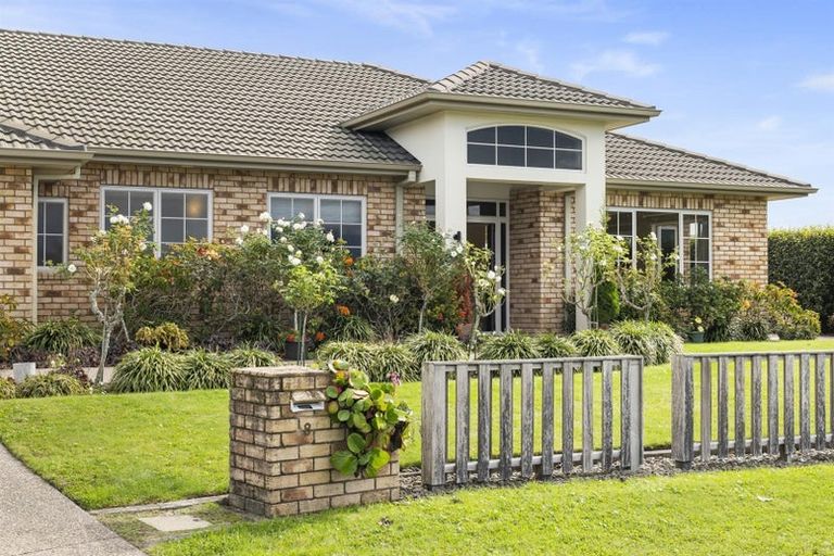 Photo of property in 8 Donelle Place, Te Puke, 3119