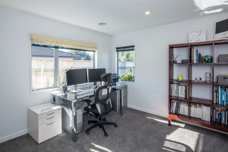 Photo of property in 4 Hana Udy Place, Paraparaumu Beach, Paraparaumu, 5032