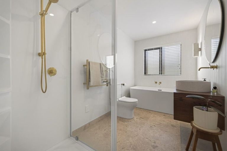 Photo of property in 11 Waterfowl Road, Jacks Point, 9371