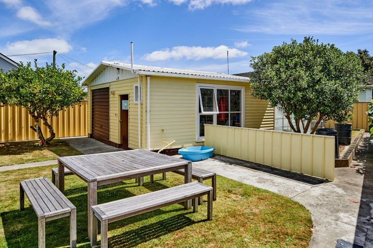 Photo of property in 33 Haig Street, Waterloo, Lower Hutt, 5011