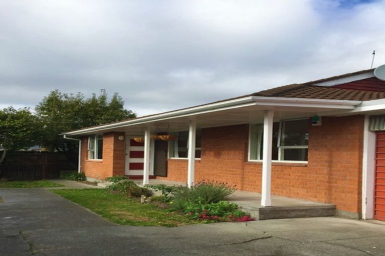 Photo of property in 2/294a Westminster Street, Mairehau, Christchurch, 8013