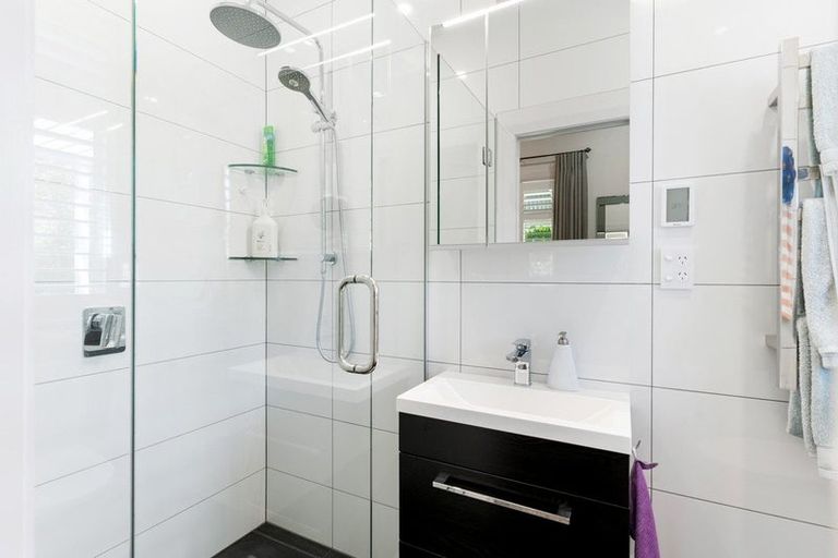 Photo of property in 63 Dublin Street, Martinborough, 5711