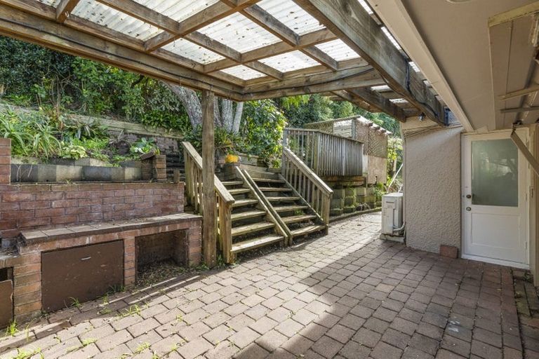 Photo of property in 35 Gretel Place, Hillcrest, Auckland, 0627