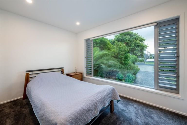 Photo of property in 22 Sharon Road, Waiake, Auckland, 0630