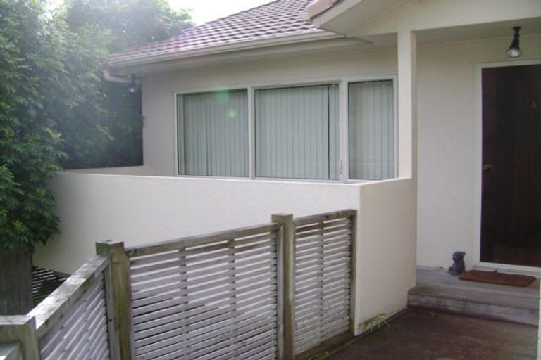 Photo of property in 31 Bronzewing Terrace, Unsworth Heights, Auckland, 0632