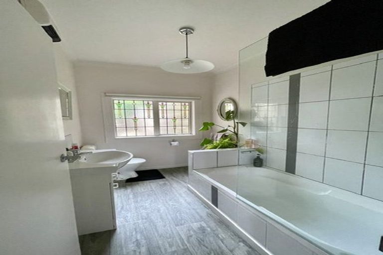 Photo of property in 1/144 Forbury Road, Saint Clair, Dunedin, 9012