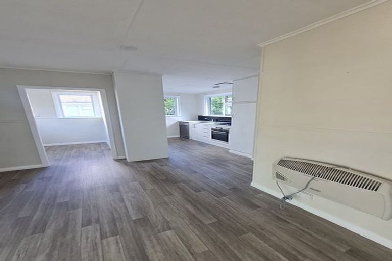 Photo of property in 73 Seddon Street, Takaro, Palmerston North, 4412