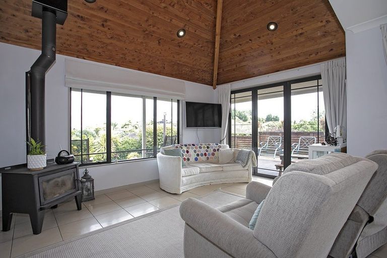 Photo of property in 35 Honeysuckle Lane, Ohauiti, Tauranga, 3112