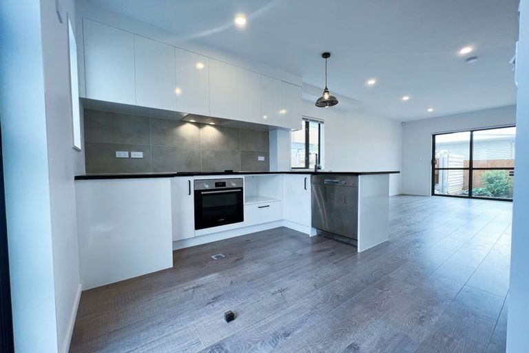 Photo of property in 8/8 Arney Road, Ranui, Auckland, 0612