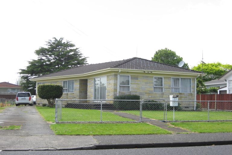 Photo of property in 22 Edinburgh Avenue, Rosehill, Papakura, 2113