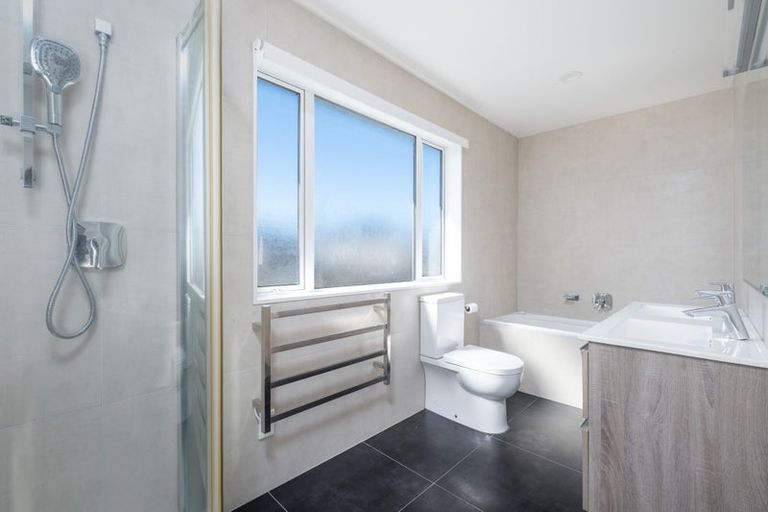 Photo of property in 20 Pikao Place, East Tamaki, Auckland, 2016