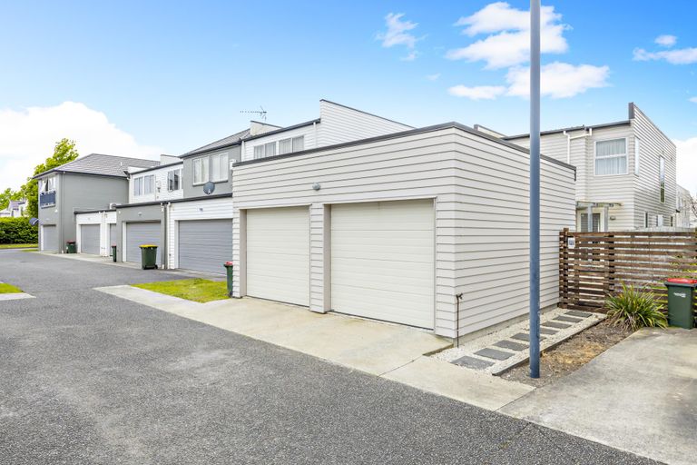 Photo of property in 6 Mcginty Street, Takanini, 2112