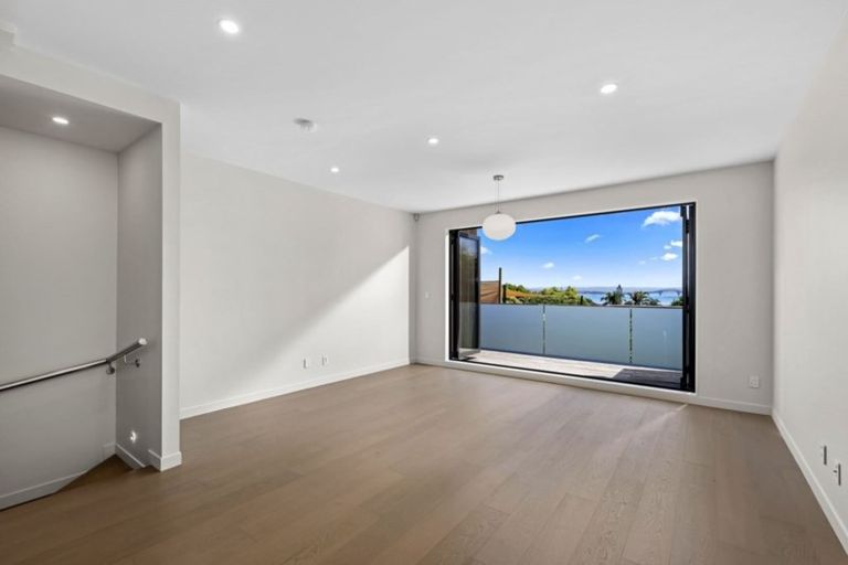 Photo of property in 67c Lake Road, Devonport, Auckland, 0624