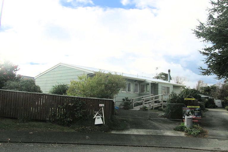 Photo of property in 28 Sunshine Avenue, Paraparaumu, 5032