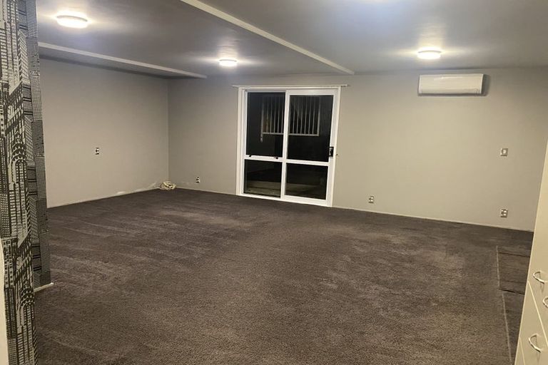 Photo of property in 22 Grays Road, Plimmerton, Porirua, 5026