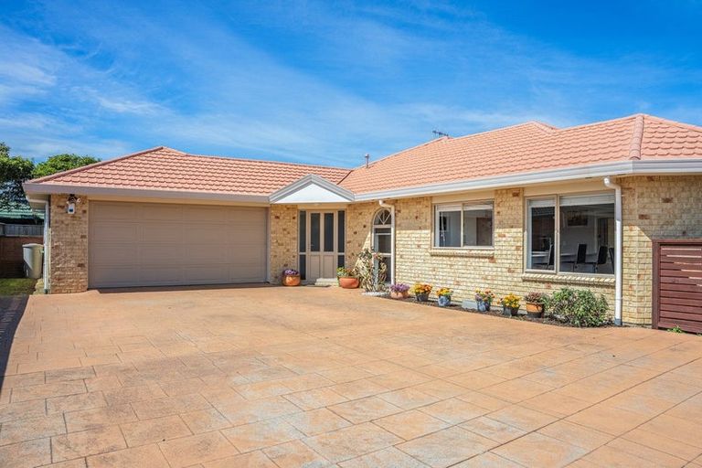 Photo of property in 38 College Drive, Paraparaumu, 5032