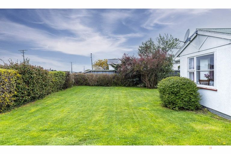 Photo of property in 28 Augustine Street, Waimate, 7924