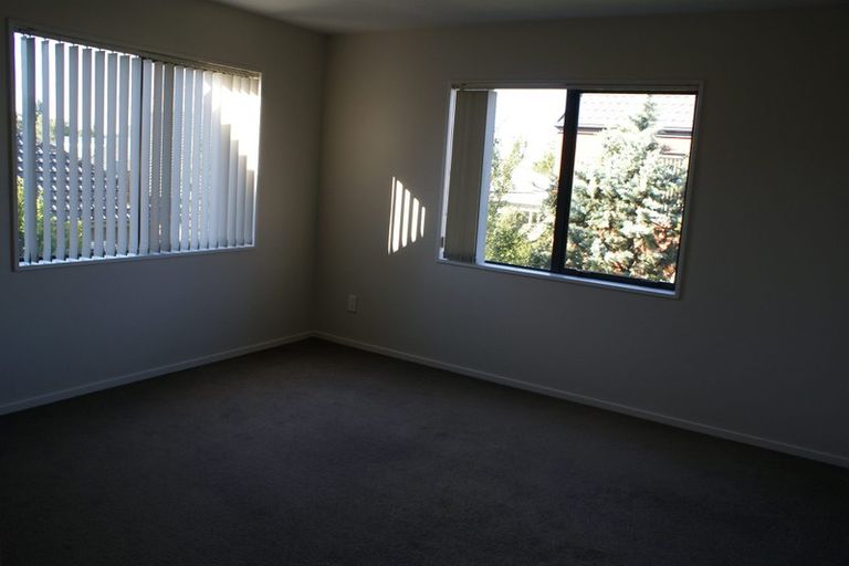 Photo of property in 132 Ilam Road, Ilam, Christchurch, 8041