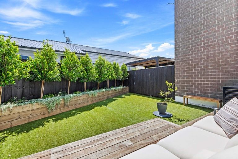 Photo of property in 76 Bomb Point Drive, Hobsonville, Auckland, 0616