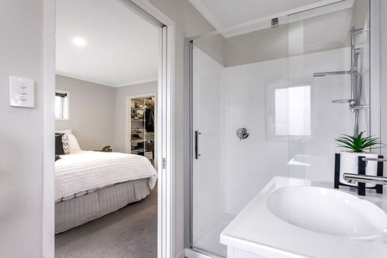 Photo of property in 33 Rossall Crescent, Rolleston, 7615