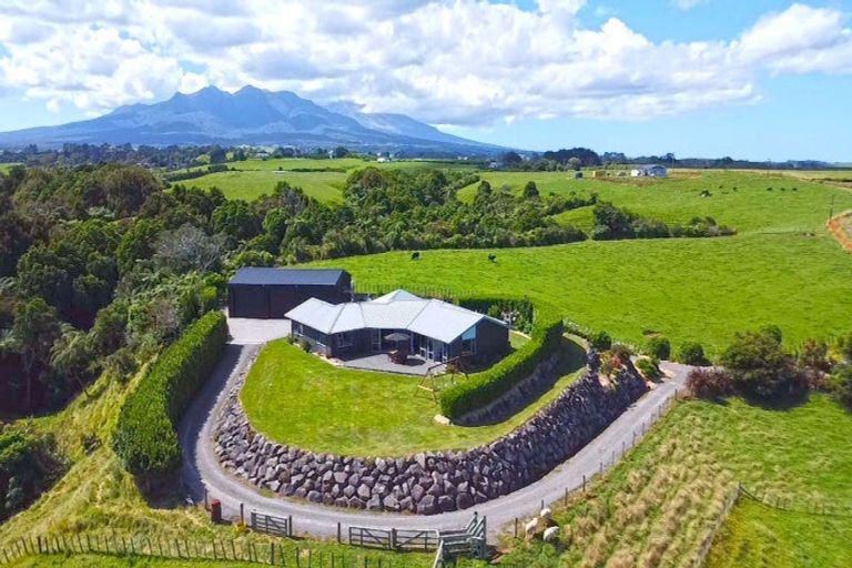 Photo of property in 169 Upper Pitone Road, Pitone, New Plymouth, 4374