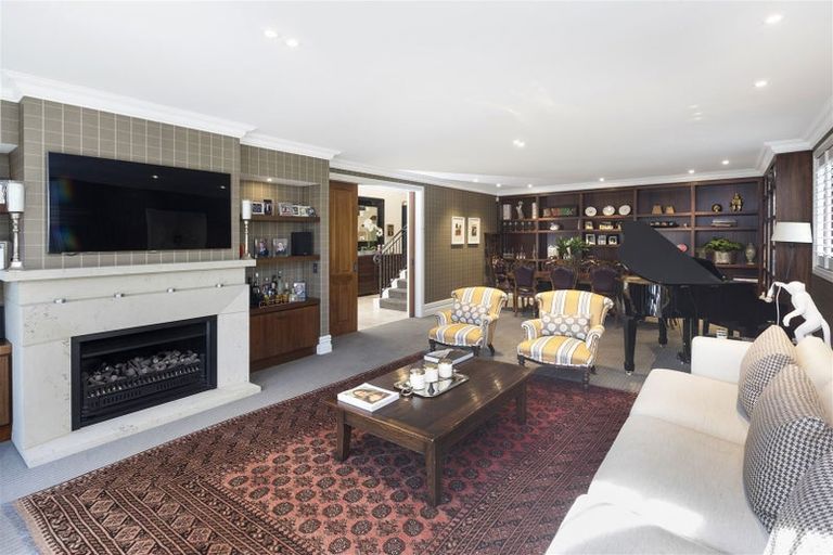 Photo of property in 87 Merivale Lane, Merivale, Christchurch, 8014