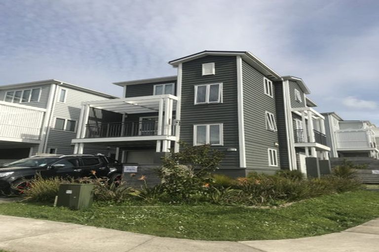 Photo of property in 22 Joseph Street, Flat Bush, Auckland, 2019