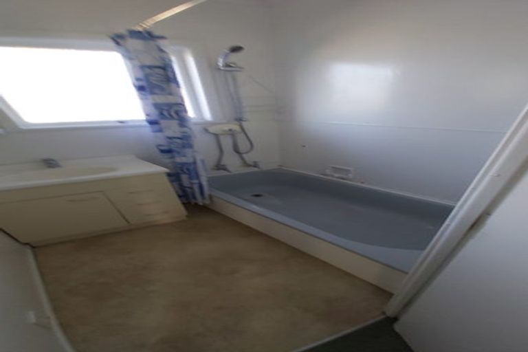 Photo of property in 2/32 Wallace Road, Papatoetoe, Auckland, 2025