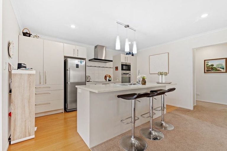 Photo of property in 26b Edward Avenue, Orewa, 0931