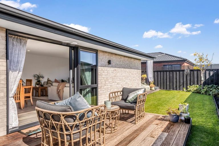 Photo of property in 16 Cam Mill Place, Rangiora, 7400