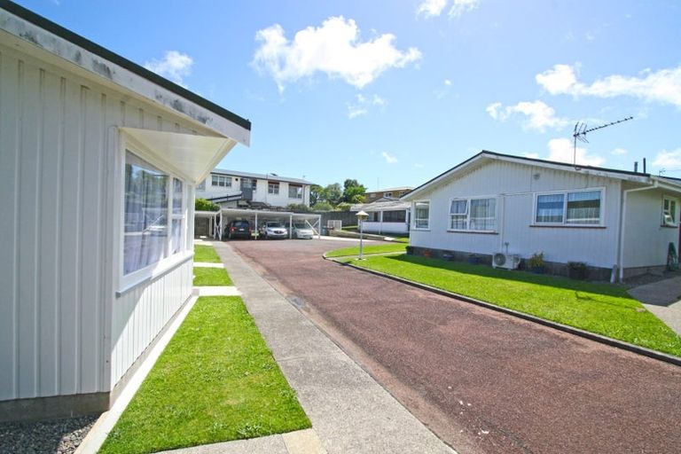 Photo of property in 5a Trafalgar Street, Westown, New Plymouth, 4310