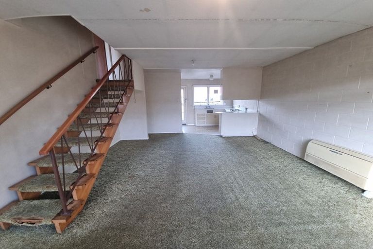 Photo of property in 2/11 Division Street, Riccarton, Christchurch, 8041