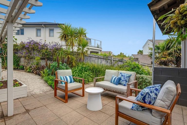 Photo of property in 1/9 Kowhai Road, Mairangi Bay, Auckland, 0630